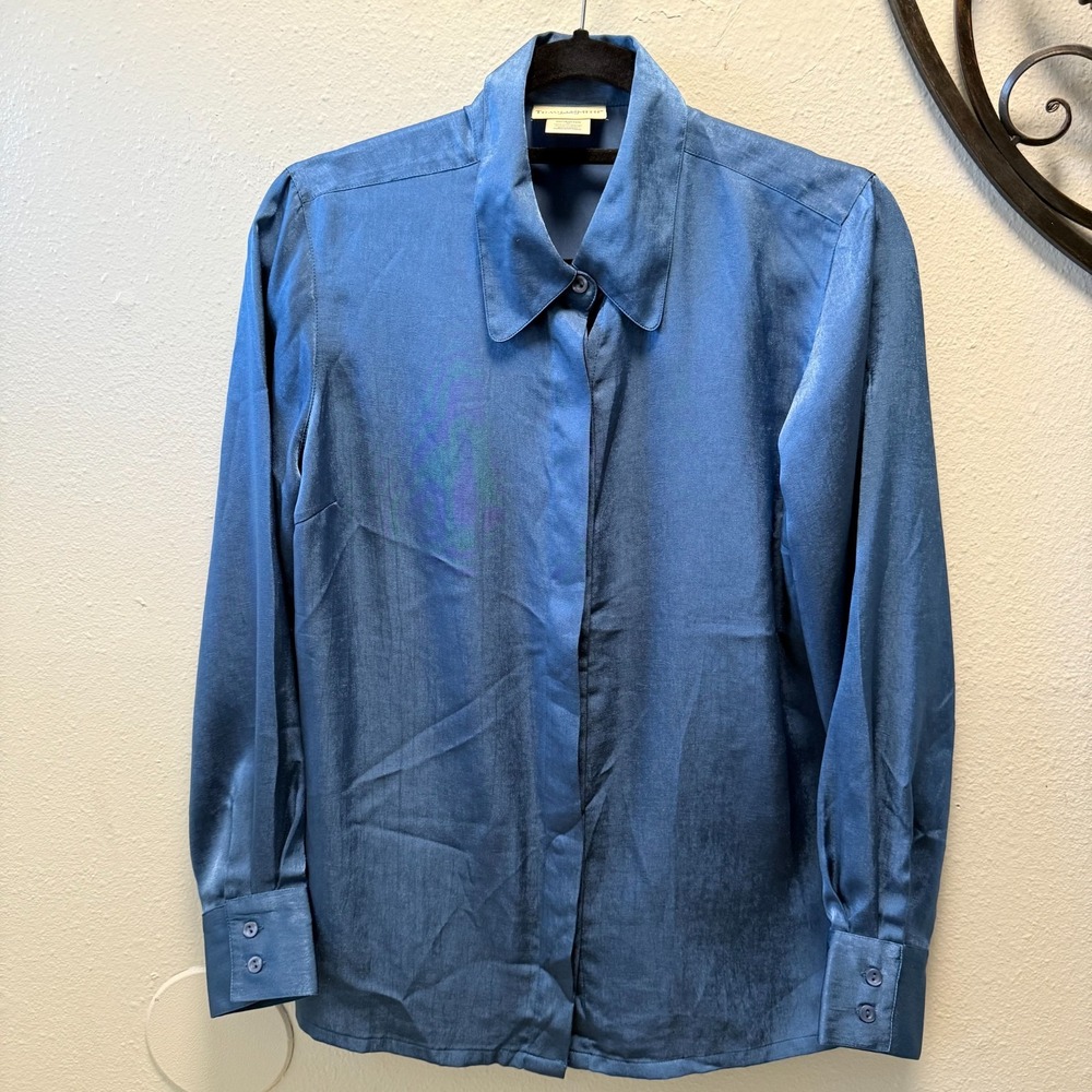 TravelSmith‎ Women's Satin Button Down Blouse Blue Long Sleeve Minimalist Top S